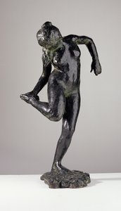 Danser ser på sin højre fodsål (bronze)